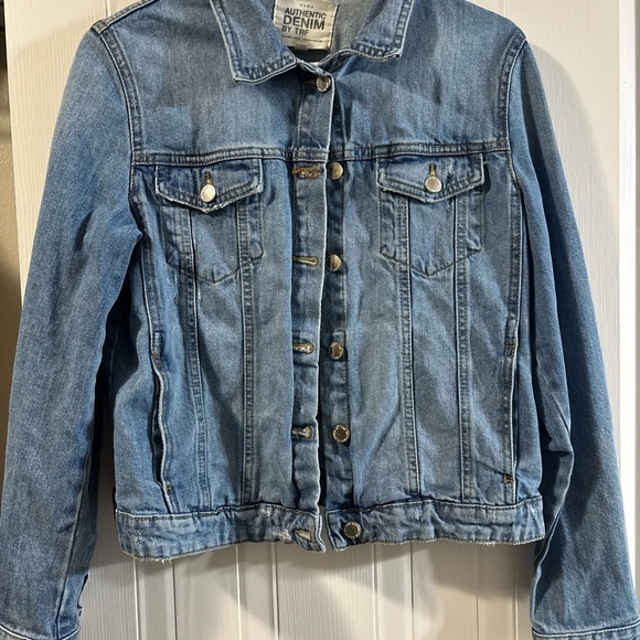 Zara Jackets & Blazers - Zara Classic Blue Jean Jacket